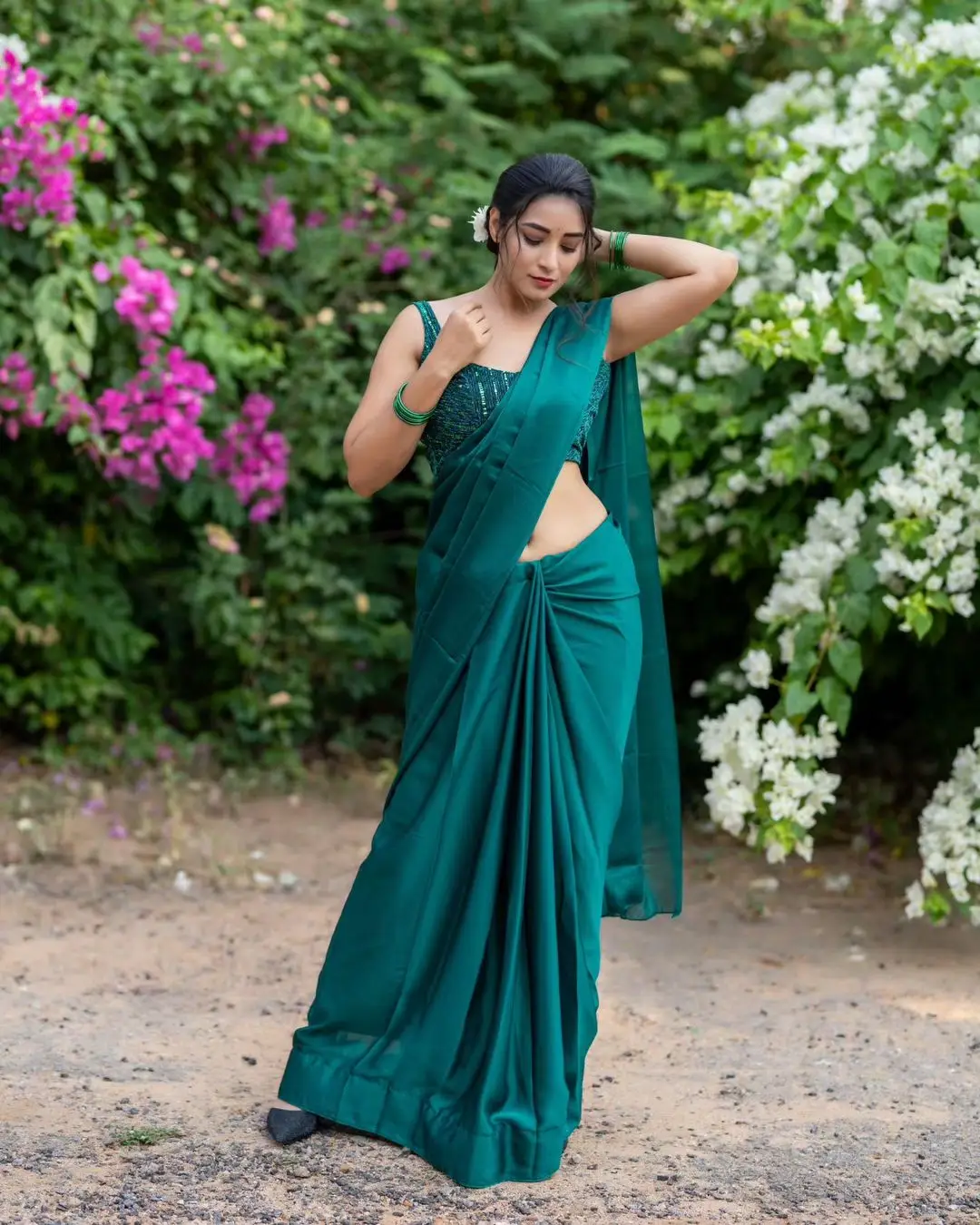 ETV Actress Bhanu Sri in Beautiful Green Saree Sleeveless Blouse